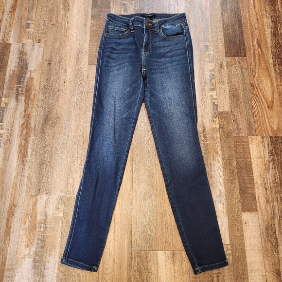 Flying Monkey Mid Rise Skinny Jean - Picture 1 of 4
